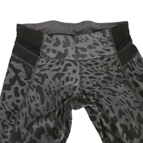 LULULEMON Just Breathe Crop leggings Animal Swirl Deep Coal Light / Black size 6 - Picture 3 of 14